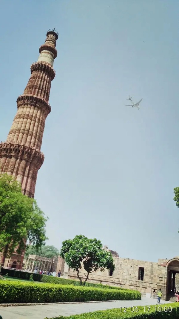 What is kutub minar controversy?